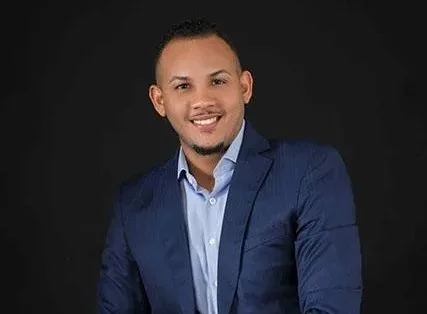 8c30b351 b2cd 4603 8f06 4faf93e5d812