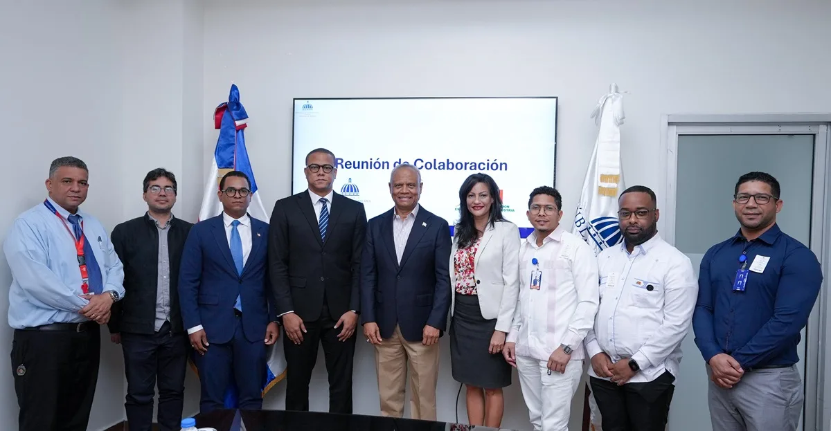 Autoridades del Ministerio de Energia y Minas y el Instituto de Innovacion en Biotecnologia e Industria IIBI durante la reunion para establecer el acuerdo de cooperacion en biocombustibles 1