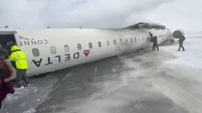 Accidente de avión de Delta Airlines en Toronto deja al menos 8 heridos