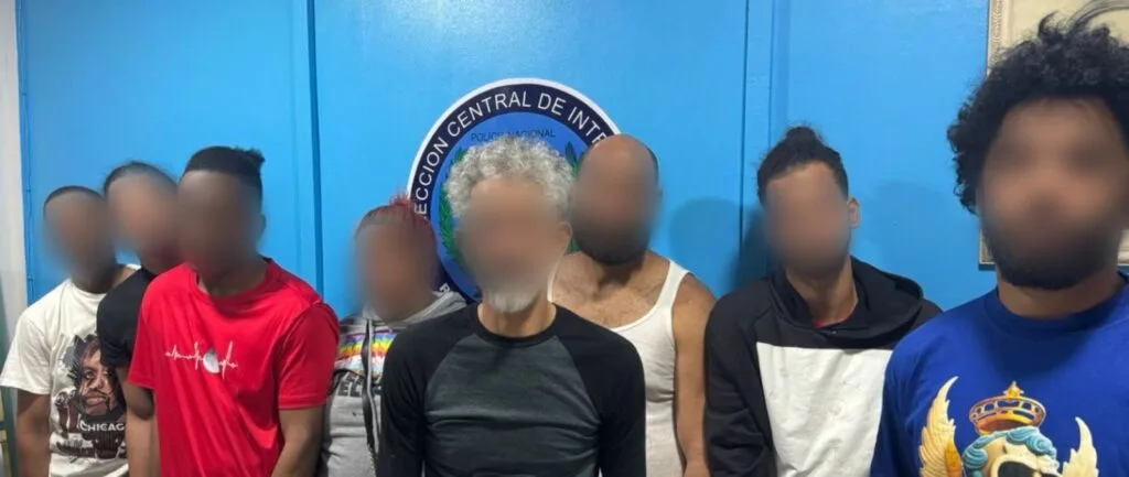 E696C787 AF6A 4DEC AE98 F014DBB76C3E