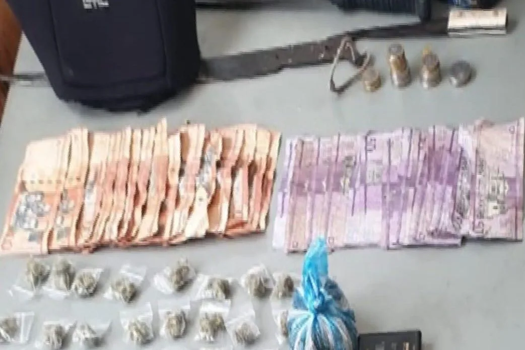 F90E2CA8 5009 4817 AD1B 4501A34EFAF4