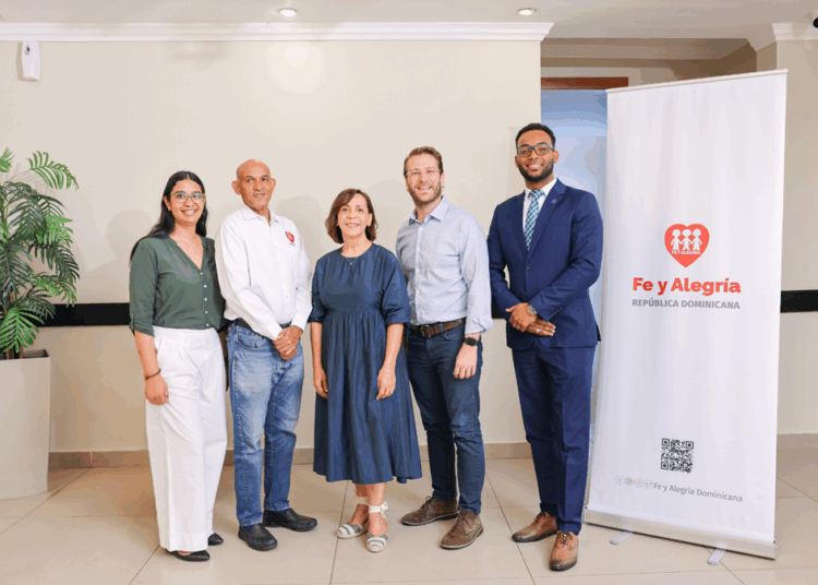 Laura Oss Padre Jose Ramon Lopez Mildred Minaya Jose Espinosa Alexander Ogando