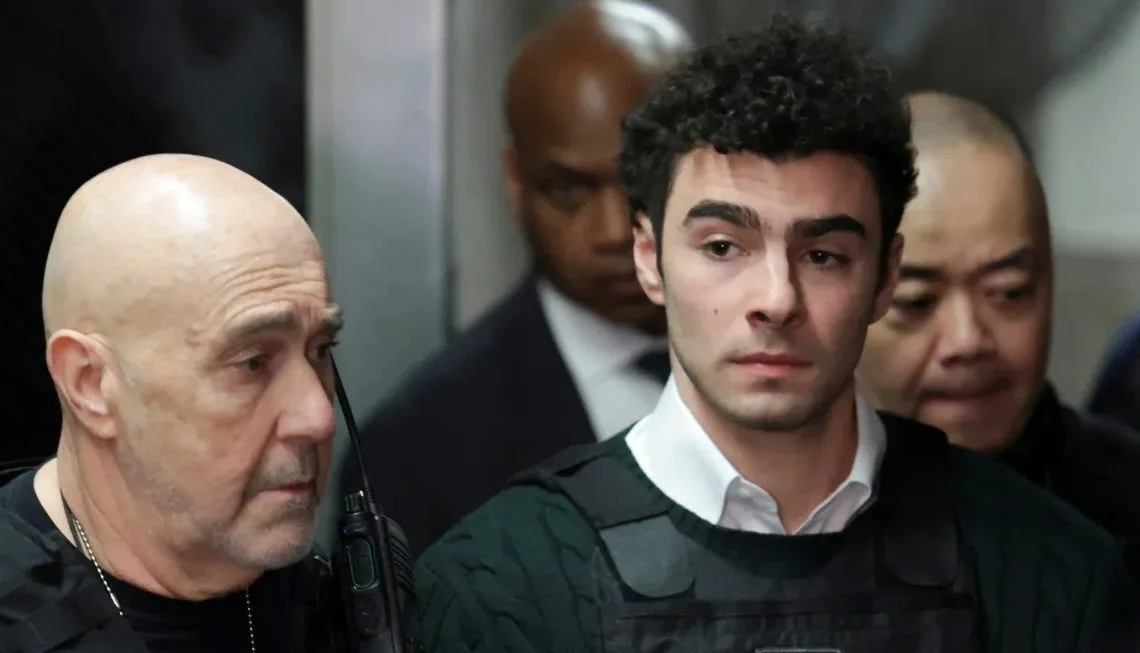 Mangione en su llegada al tribunal de Nueva York 1140x653 1