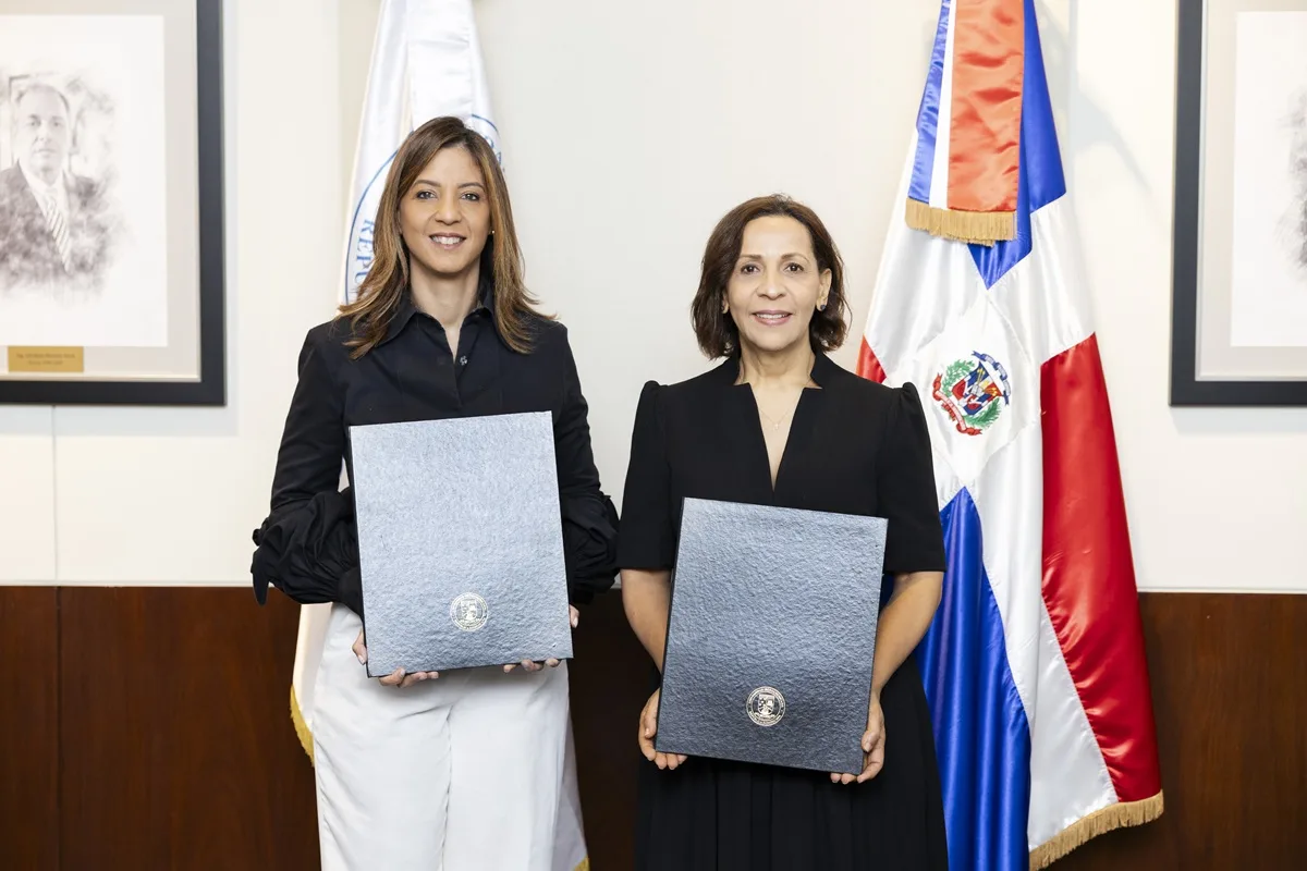 Odile Camilo Vincent y Mildred Minaya