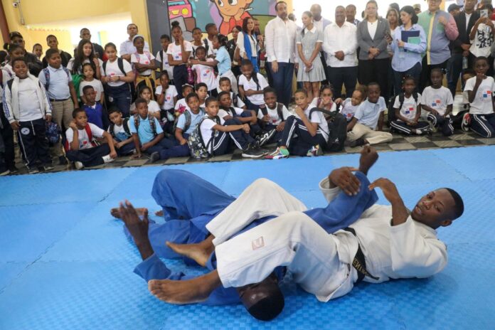 INEFI continúa incentivando y fomentando el deporte escolar en Santo Domingo Este