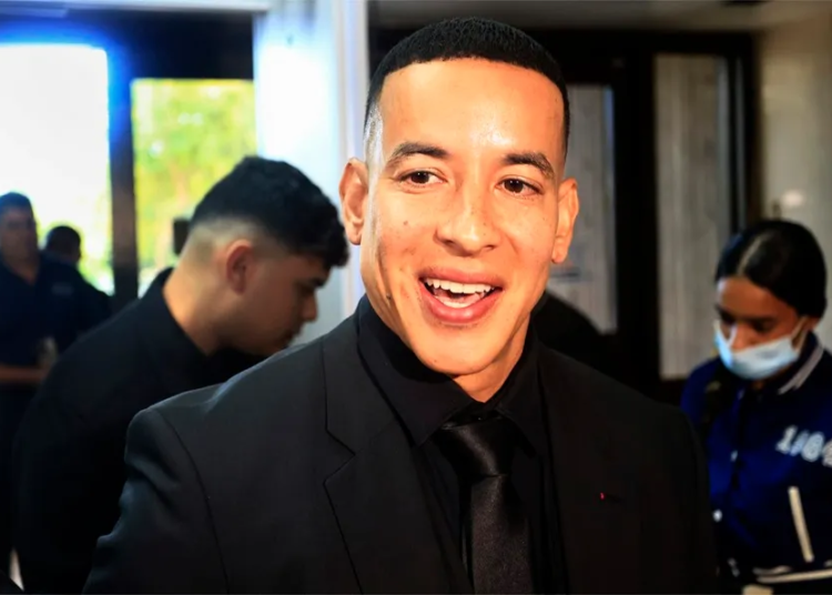 USA9880 PUERTO RICO DADDY YANKEE