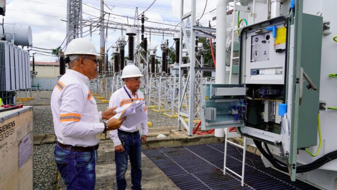 Edesur pone en operación nuevo transformador para mejorar el servicio eléctrico en más de 40 sectores del DN