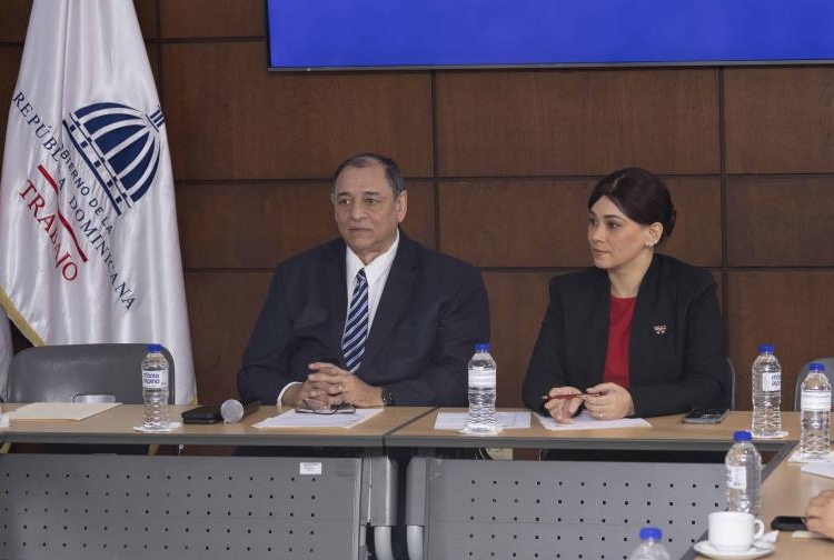 advierte el aumento salarial no sera menor al 20  1 focus 0 0 896 504