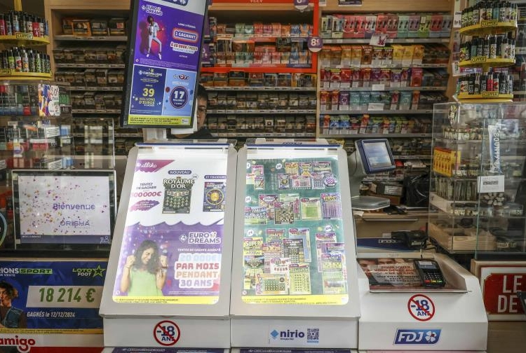 ladrones ganan loteria con tarjeta robada y victima quiere dividir el focus 0 0 896 504