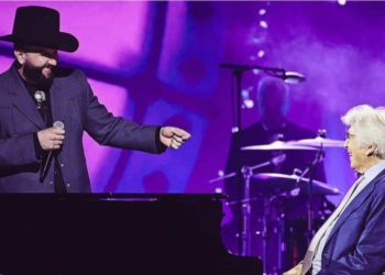 shakira y carin leon se convierten en reyes del premio lo nuestro 1 focus min0.43 0.57 896 504