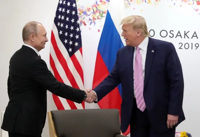 EE.UU. y Rusia coordinan contactos para cumbre entre Trump y Putin