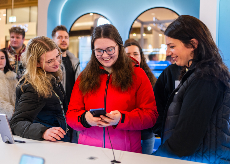 009 Samsung Galaxy S25 Series Arrives Worldwide