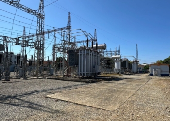 Edesur continúa mantenimiento de transformadores en subestación embajador este domingo