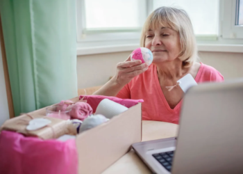 6 cosas que las mujeres mayores de 50 anos deberian hacer todos los dias antes de las 9 a. M. Jpg scaled
