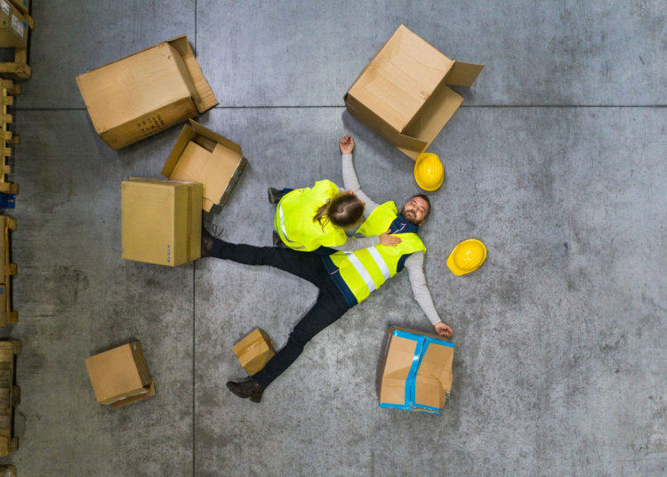 624cc5dea50671616b2c5e68 Accidente Laboral scaled