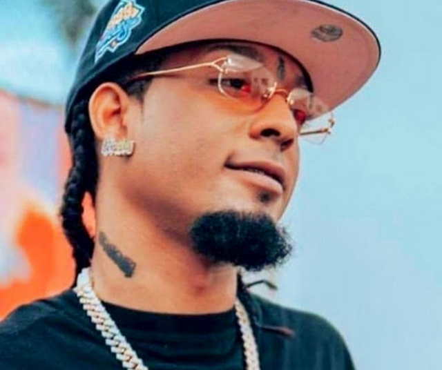 988A5537 F59D 4EBB B793 5DF3D67A3149