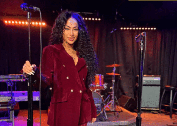 B3E23C23 A4DE 4B8C A021 22B4C8CF0CEB