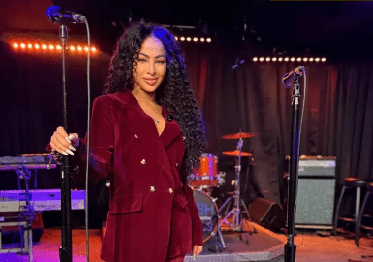 B3E23C23 A4DE 4B8C A021 22B4C8CF0CEB