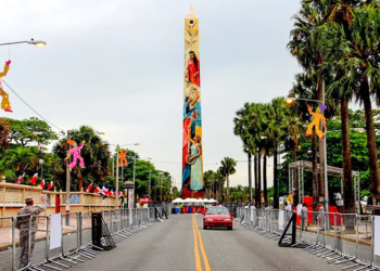 D76B2CFC 522A 4064 95F1 CDBAFB5217FF