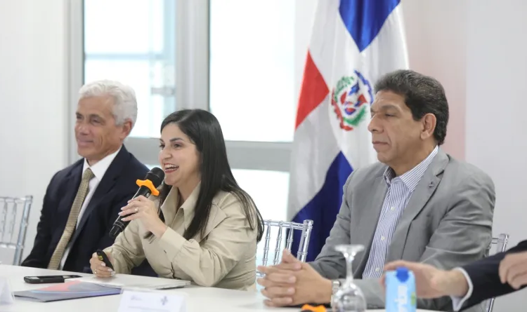 Encuentro con lideres empresariales