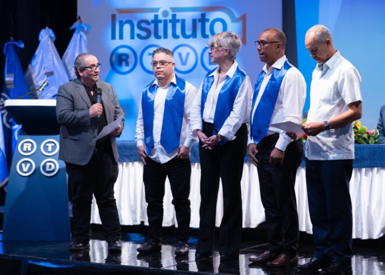 Estudiantes graduados