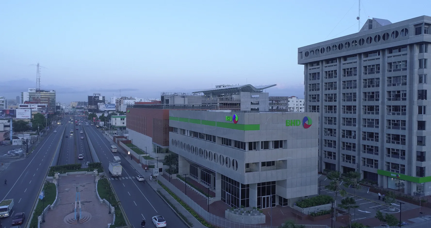 Fachada BHD