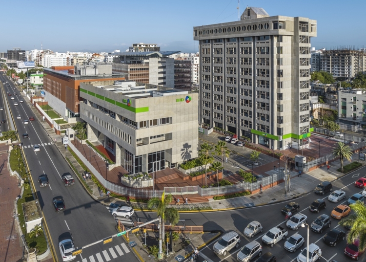 Fachada Banco BHD 415