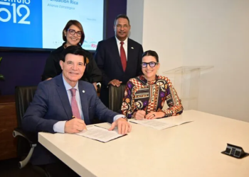 Fundación rica reafirma acuerdo de colaboración con el instituto 512