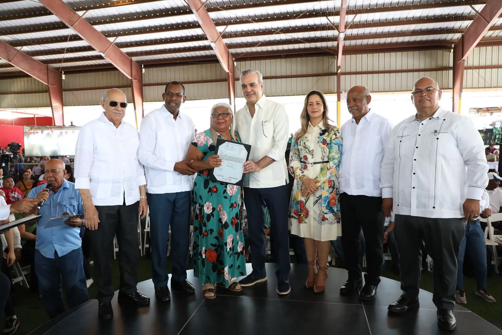 b56ca076 c50e 4cd5 b215 918a60c97b9c