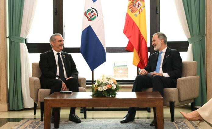 Presidente Abinader se reúne con el Rey de España