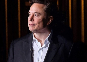 Musk 084f3585 focus 0 0 896 504