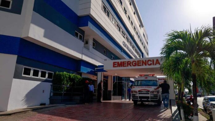 El Centro Médico Moderno dio de alta a ocho personas que fueron víctimas del derrumbe en la discoteca Jet Set este martes.