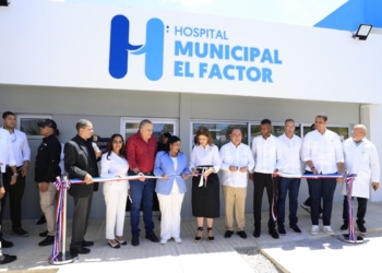 Vicepresidenta deja en funcionamiento hospital municipal el factor y cpn en maría trinidad sánchez