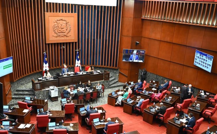 Senado inicia fase final de estudio al código de trabajo; cesantía laboral, el punto más conflictivo