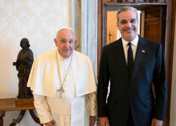 Abinader expresa condolencias por la muerte del papa francisco
