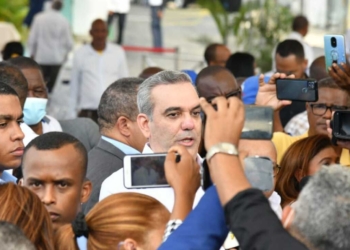 Presidente abinader felicita a los periodistas y reafirma su compromiso con la libertad de prensa