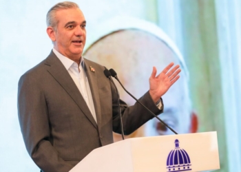 Abinader pasa revista a las 15 medidas para frenar la inmigración ilegal y fortalecer la soberanía nacional