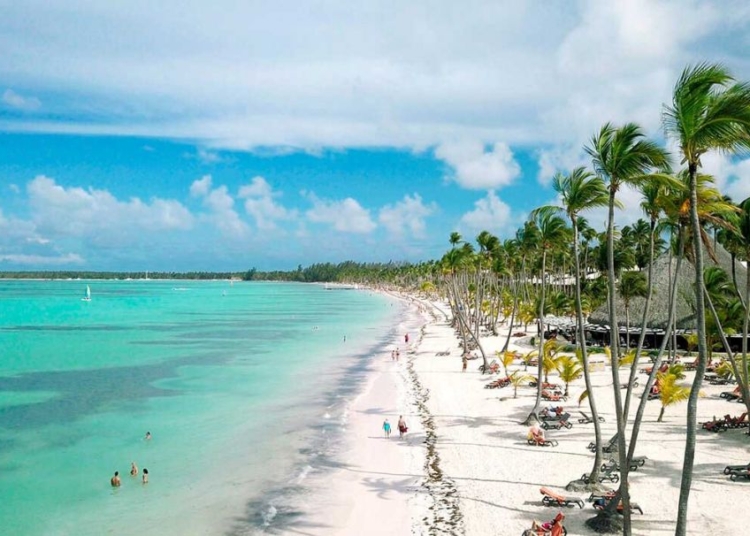 Récord de ocupación hotelera impulsó el turismo en rd durante semana santa 2025