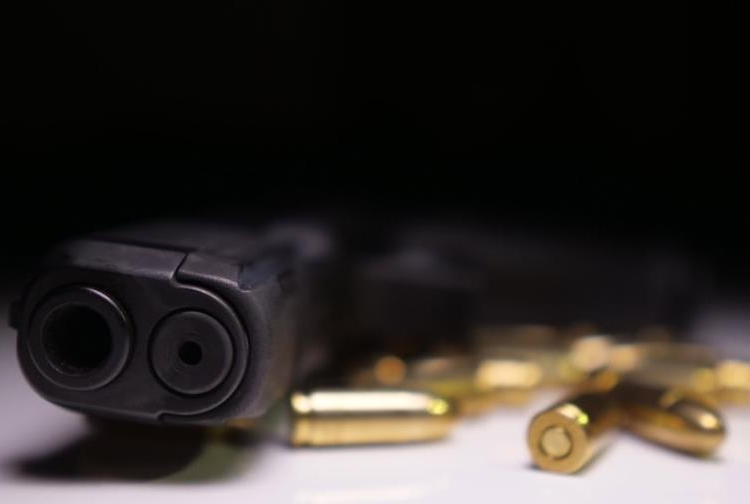 Víctimas de tiroteo en el metro de nueva york demandan a glock por su estrategia de marketing