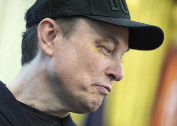 El ojo morado de elon musk y el fin de su rol en el gobierno de trump acaparan las redes