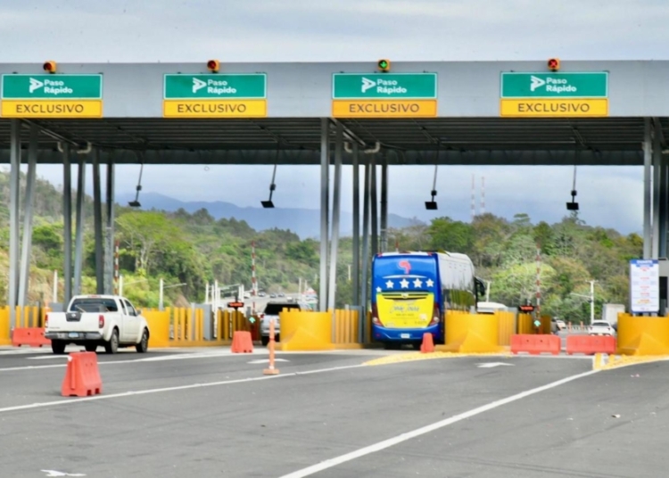 Conatra anuncia paro nacional este jueves en protesta por altos costos de peajes