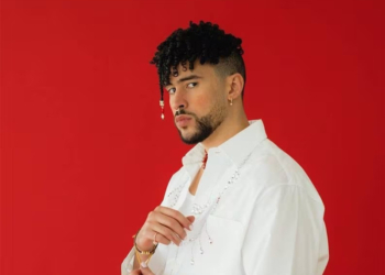 Bad bunny regresa al cine con caught stealing, que se estrena en agosto