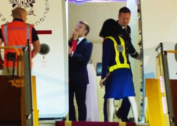 Video viral: brigitte macron da "manotazo" a emmanuel macron antes de iniciar gira por vietnam