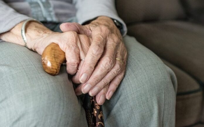AtaRDecer | Donde el día termina, la noticia comienza - Condenan a 17 años de prisión a hombre por violar a su abuela en Las Matas de Farfán