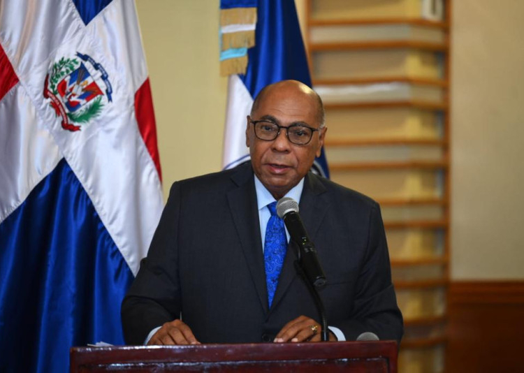 Milton Ray Guevara, coordinador de la comisión consultiva para el estudio del marco jurídico migratorio de la República Dominicana