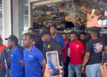 Migración detiene a 92 haitianos en operativos a comercios de sd