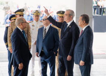 Abinader y expresidentes leonel, hipólito y danilo acuerdan crear una política nacional sobre haití