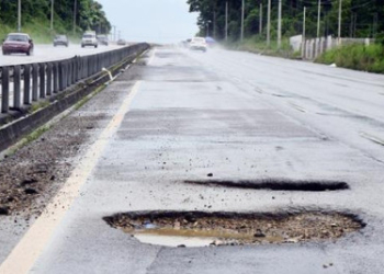 Solicitan puente peatonal en la autopista 6 de noviembre para reducir accidentes