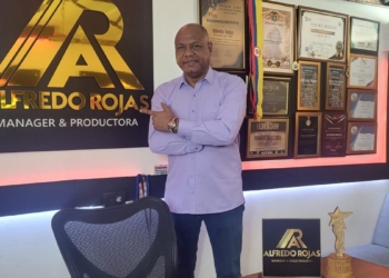 Alfredo Rojas inicia celebracion de 45 años de carrera artistica con una gran rumba venezolana en Medellin
