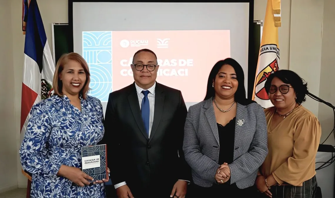 Lanzamiento del libro 'cátedras de comunicación' de mediáticos en la escuela de comunicación de la pucmm.